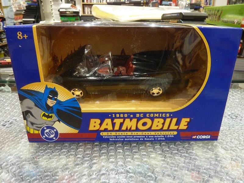 BATMAN ANNÉES 1960 Batmobile + Elec Bat Communicateur Échelle 1/24