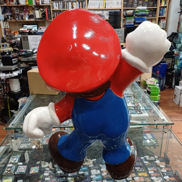 super-mario-bros-statue-resine-50-cm-retrait-en-magasin-uniquement