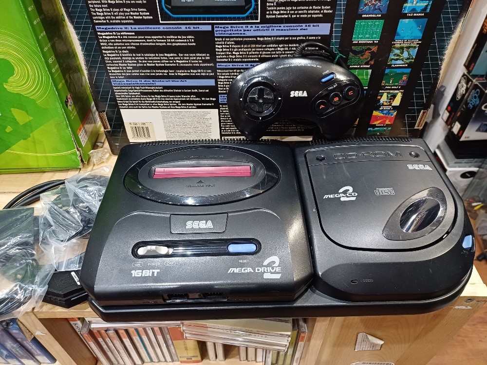 Console Sega Mega Drive 1 – PAL – Noire – Avec Câbles Et Manette – Occasion