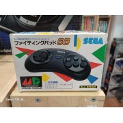 PAD MEGADRIVE 6 BOUTONS en boite japonais (tr&egrave;s bon &eacute;tat)