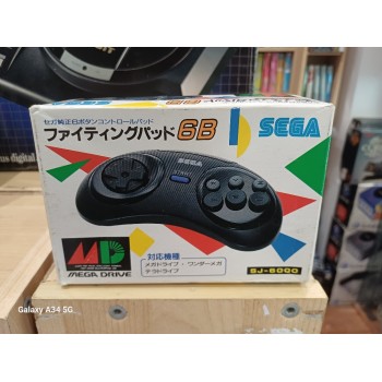 PAD MEGADRIVE 6 BOUTONS en boite japonais (tr&egrave;s bon &eacute;tat)