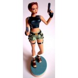 FIGURINE LARA CROFT l'ange des t&eacute;n&egrave;bres. strahov complex